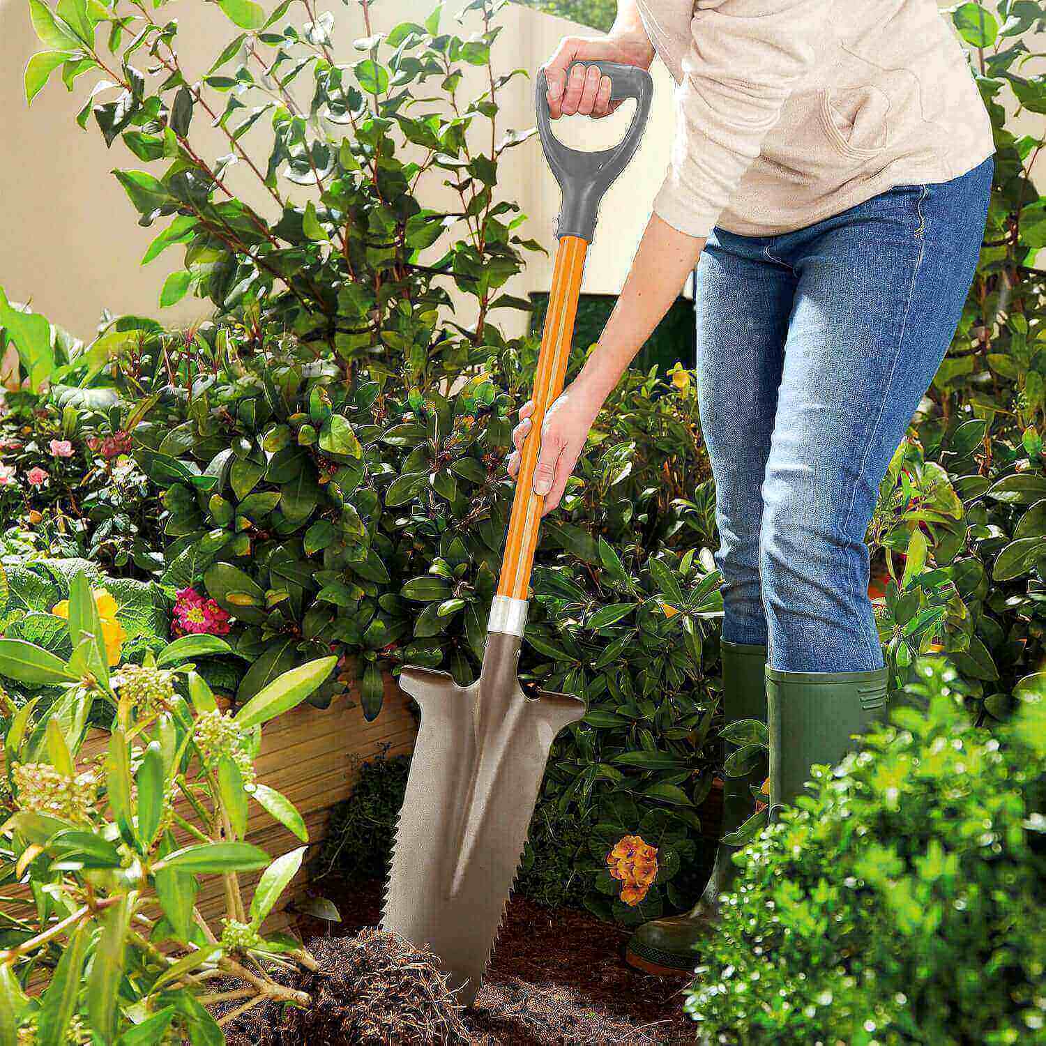 Garden shovel 