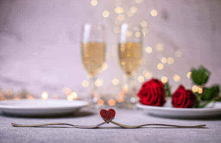 How to Create a Romantic Dinner Date at Home