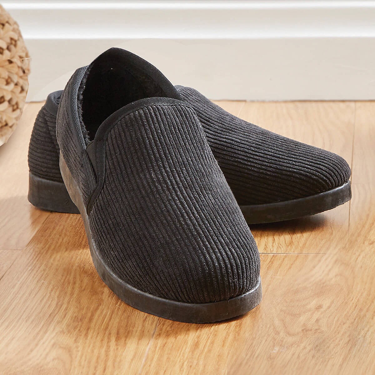 Men's Black Ribbed Thinsulate Slippers 