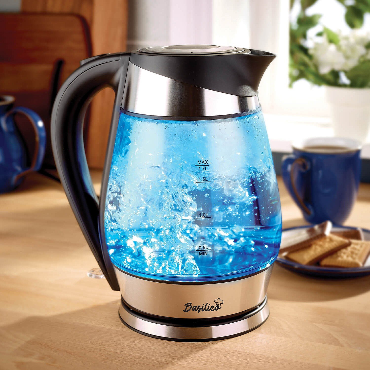 clear glass kettle