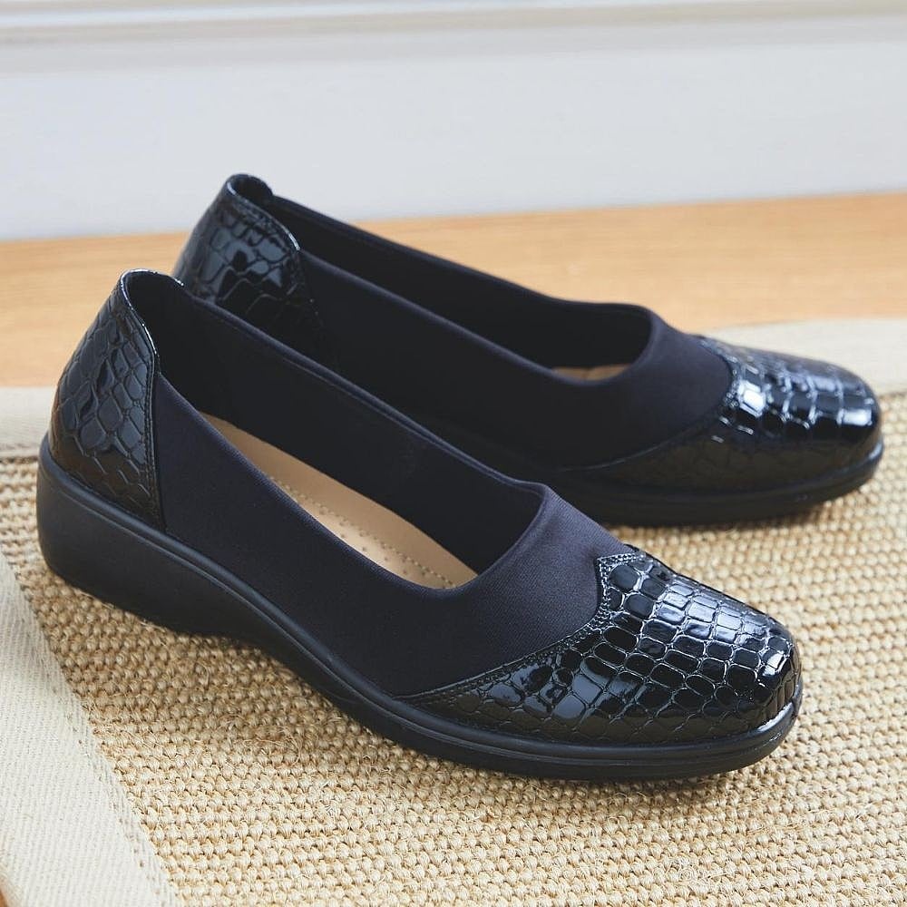 womens black comfort loafers