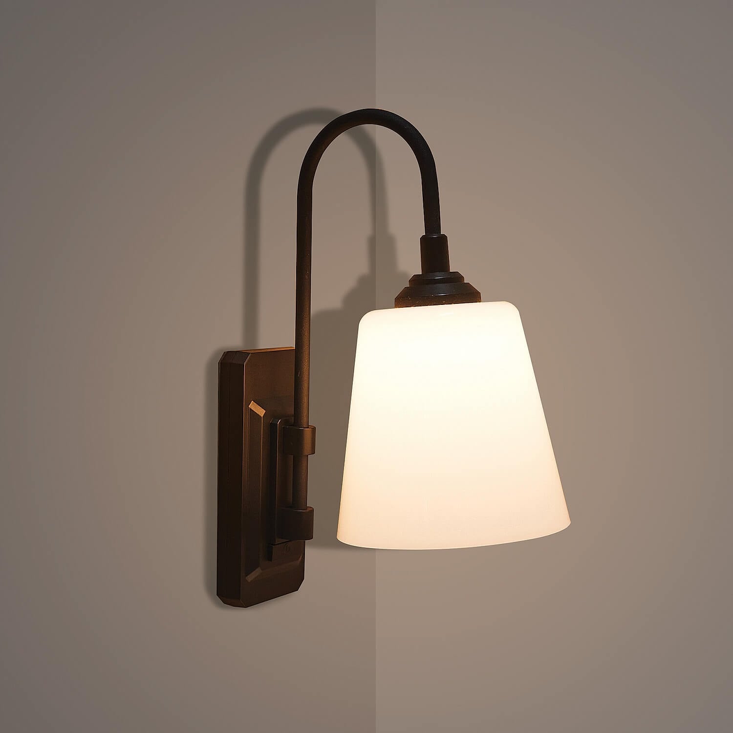 Battery-Operated Wall Light with Remote