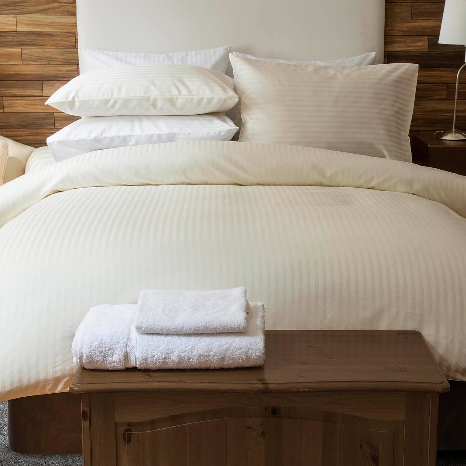 Coopers of Stortford Hotel Suite Ivory S/King DUVet Set