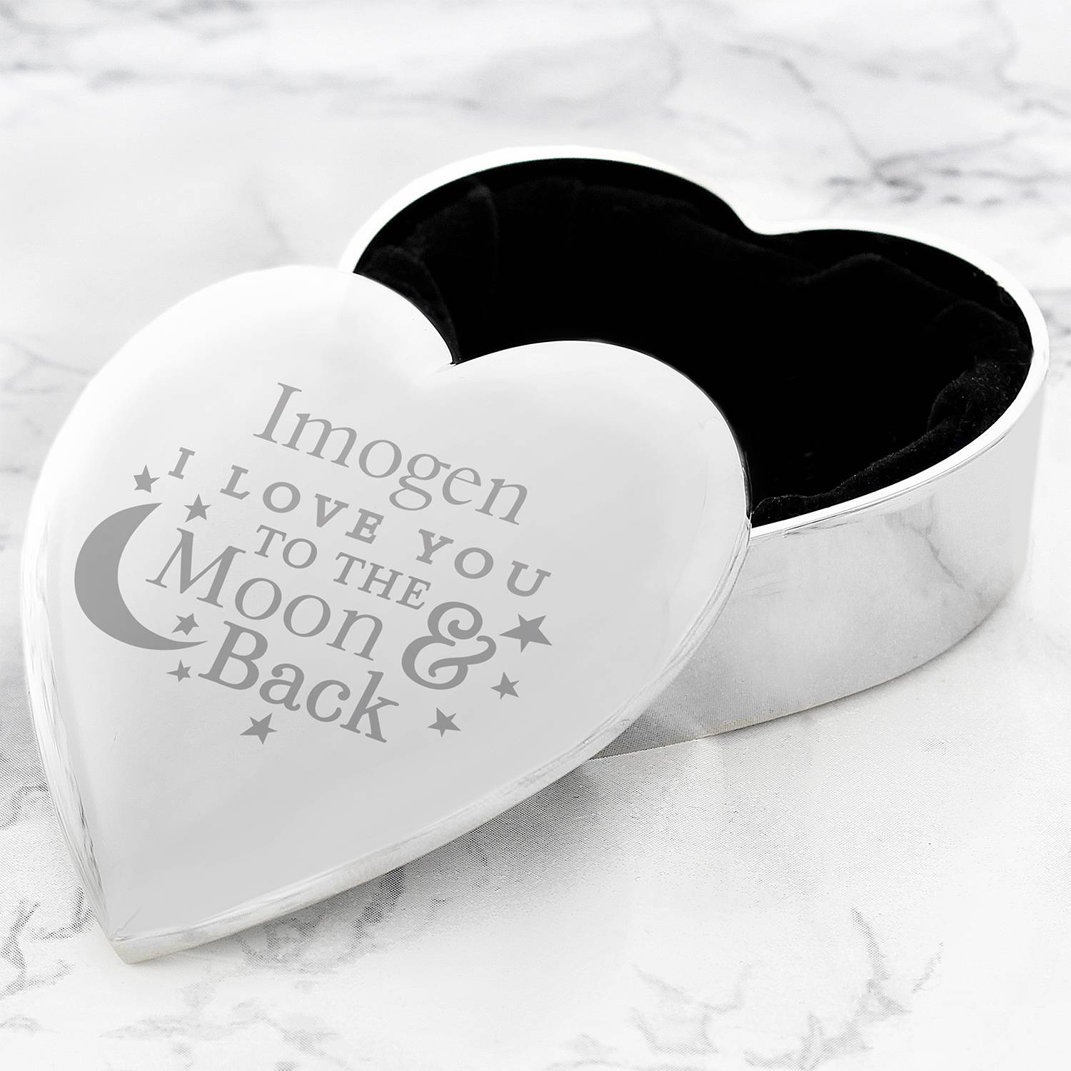 5 Reasons personalized Jewelry makes the perfect Gift.