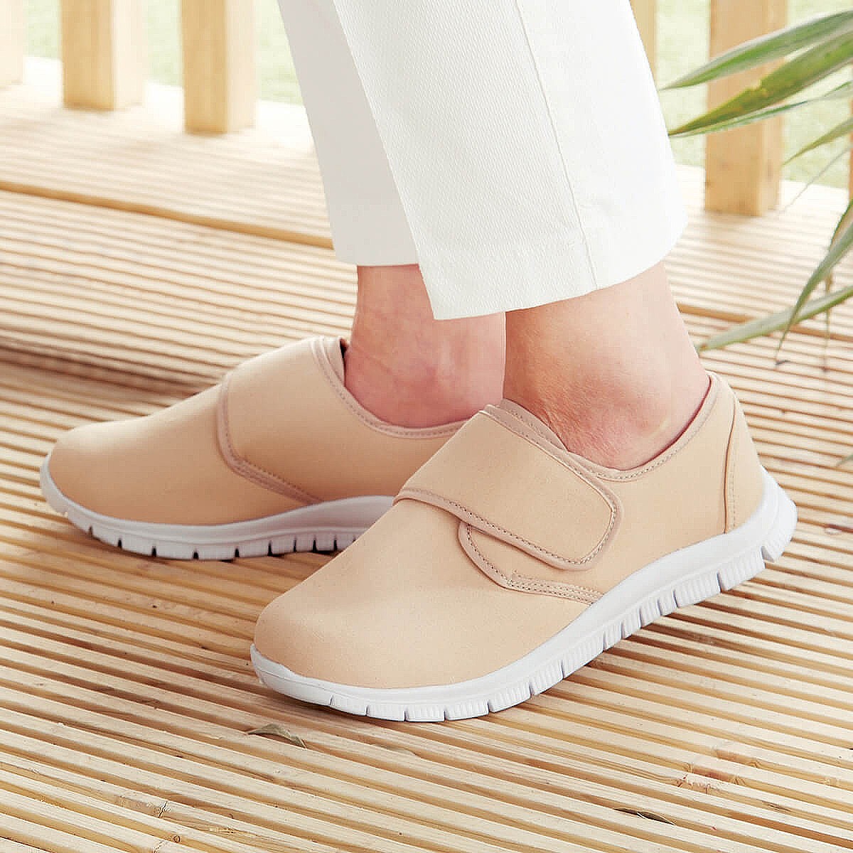mens slip on canvas shoes uk
