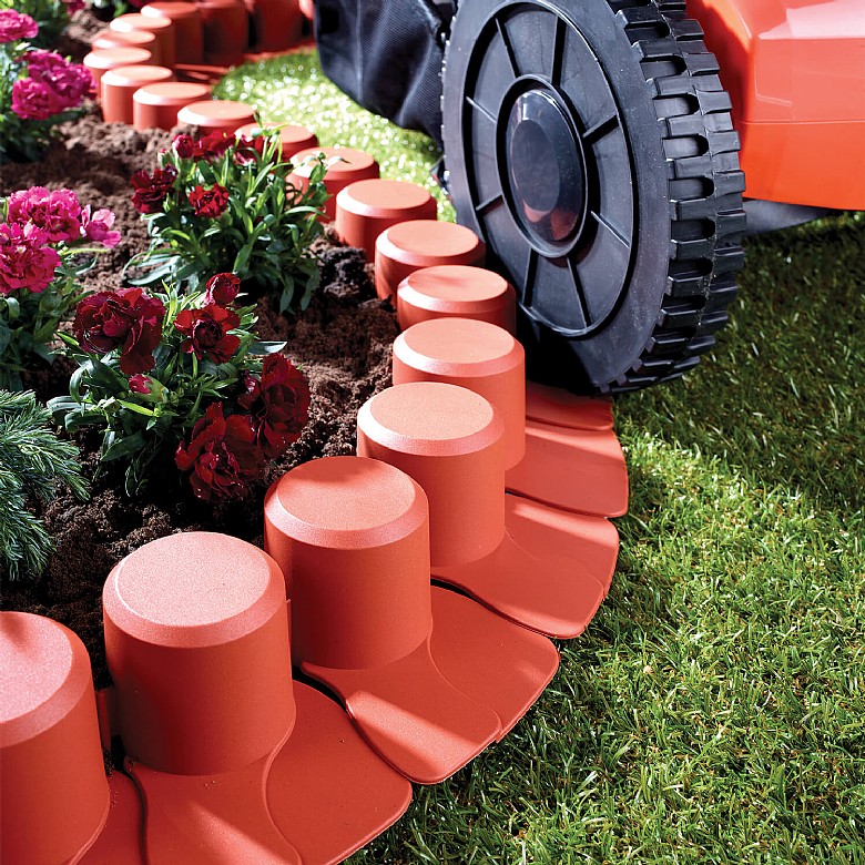 Curved shop garden edging