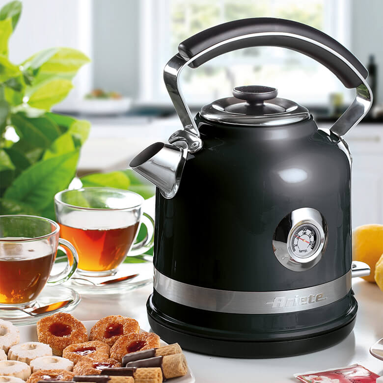 Ariete Moderna 1.7L Kettle Black Coopers Of Stortford