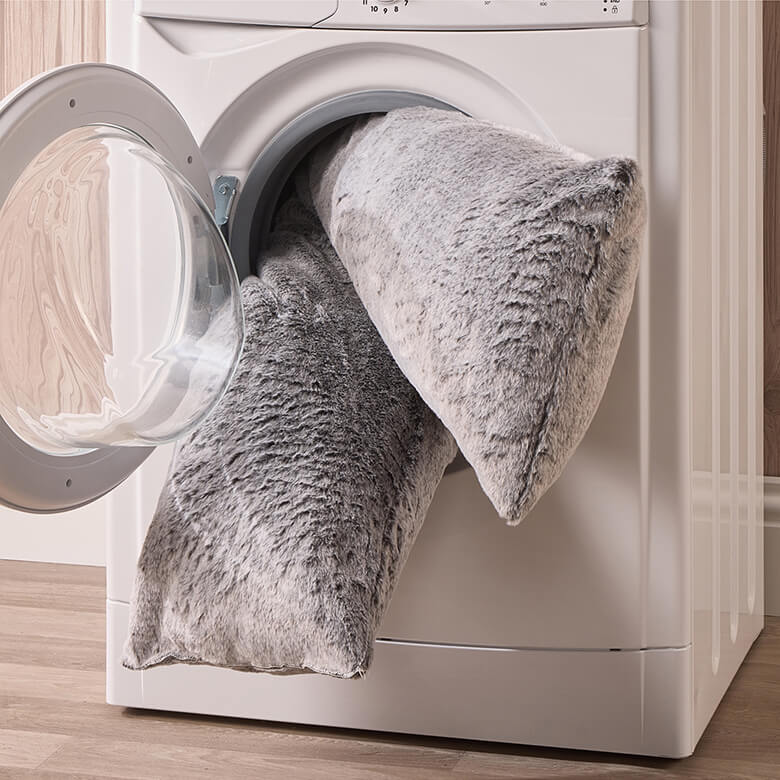 fluffy v shaped pillowcase