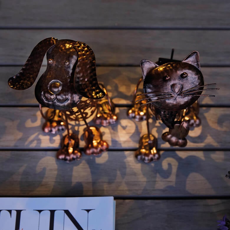 Cat solar clearance garden lights