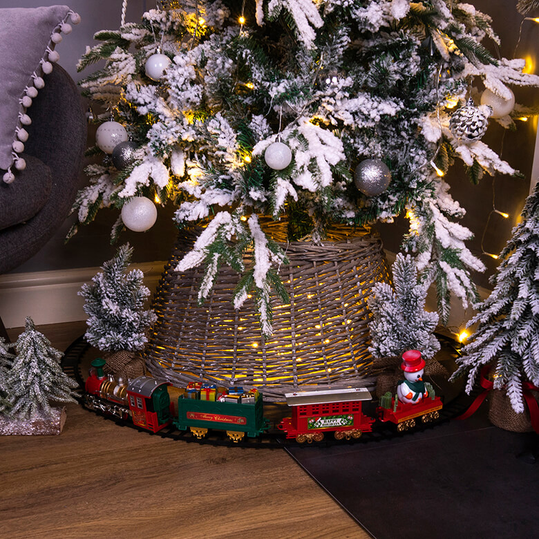 Musical christmas tree with train shop