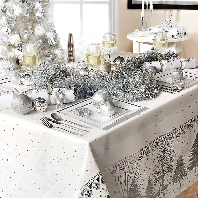 テーブル用品 mountain Research TABLE Cloth SMALL Christmas Forest Scene Table Cloths | Coopers Of Stortford