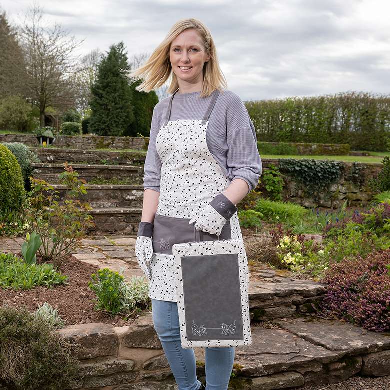 101 Dalmatians Adult Luxury Gardening Wear Set Coopers Of Stortford