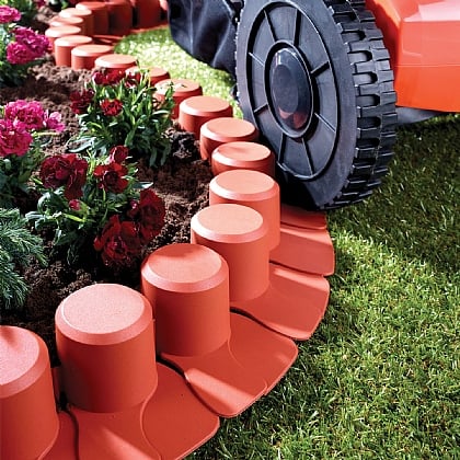 Pack of 4 Mow-Over Curved Lawn Edging