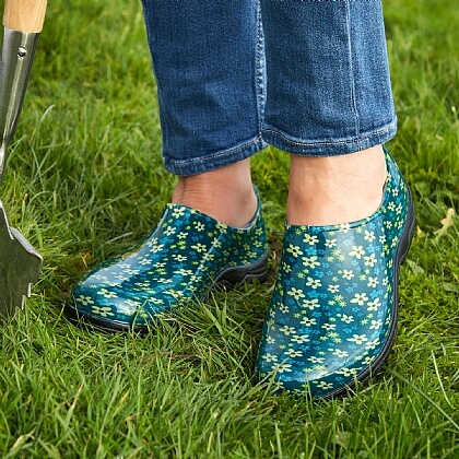 Blue Floral Slip On Wellie Clogs